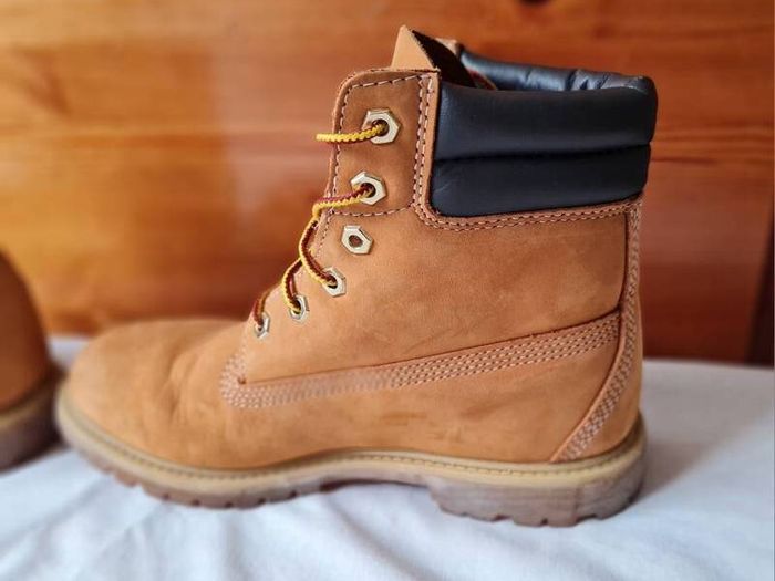 Timberland 4140 boots Size 6.5 eu 39.5 tan suade zero stains In excellent condition