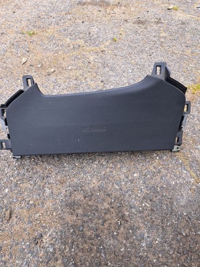 Toyota chr knee airbag