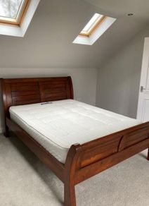 King size sleigh bed