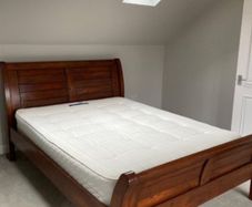 King size sleigh bed