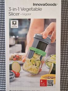 NEW InnovaGoods 3-in-1 Vegetable Spiral Cutter / Grater - Boxed
