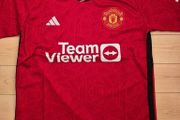 Manchester United home jersey size small