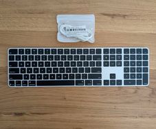 Apple Magic Keyboard with Touch ID Numeric Keypad USB-C 2024 A3119 Black Full Size Wireless