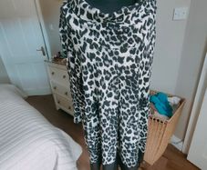 Top leopard print