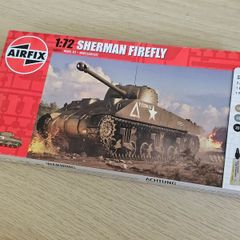 Airfix Sherman Firefly Starter Set