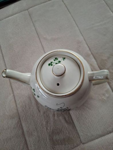 Carrigakine Pottery Cork Ireland Tea Pot And a pottery  carraigaline  stand plate