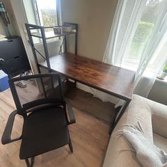 Desk and Chair for Sale  Excellent Condition