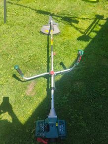 strimmer with blade