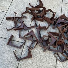 Gutter brackets brown