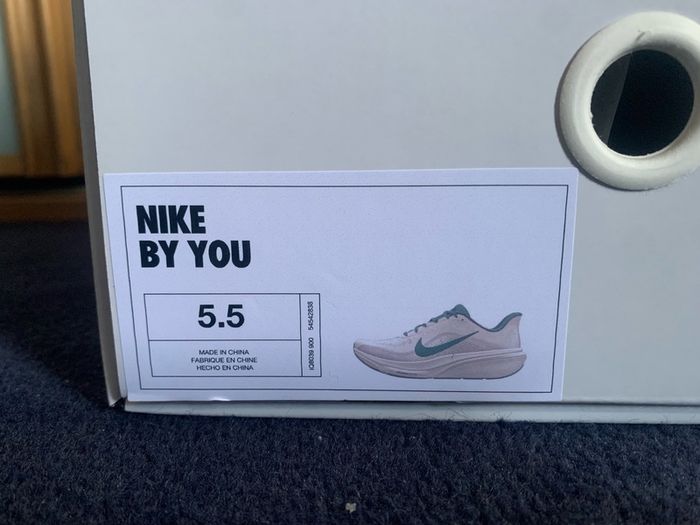 Nike Pegasus 42 - Size 39/5.5
