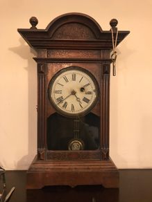 antique wind up clock