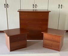 Bedroom furniture set in perfect condition - chest drawers + 2 lockers