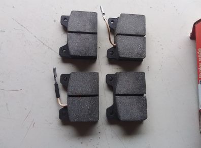 Peugeot 504 / 505 / 604 Brake Pads.