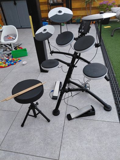 Drum kit