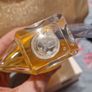 perfume Image 6