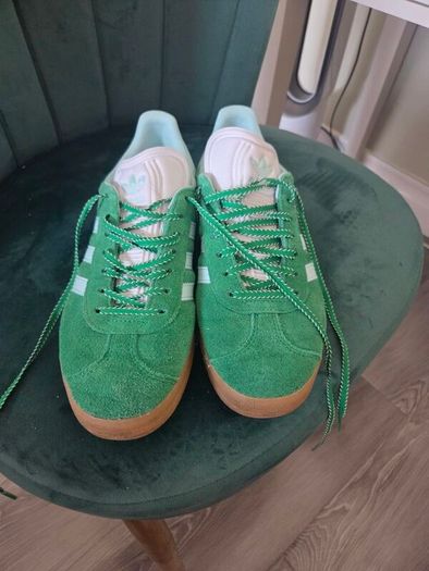 womens trainers