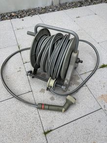 Verve Freestanding or wall-mounted Manual Hose reel set