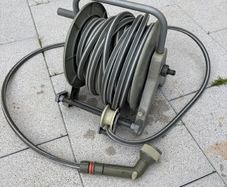 Verve Freestanding or wall-mounted Manual Hose reel set