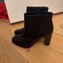 Clark's black boots Image 2