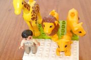 LEGO Duplo Safari animals and Zoo keeper