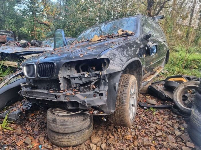bmw x5 breaking