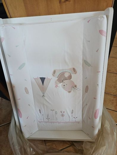 Cot top changer with firm sided changing mat