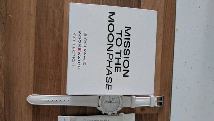 Mission to Moonphase Snoopy Watch