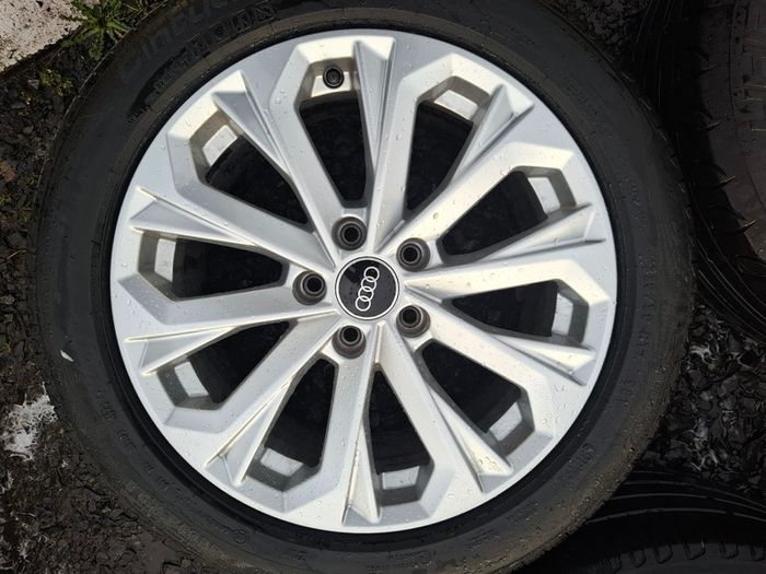 17" Genuine Audi Alloys with tyres