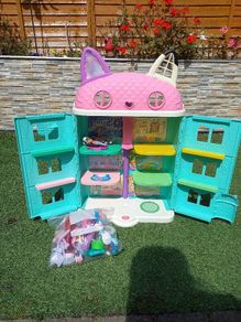 Gabbys Dollhouse