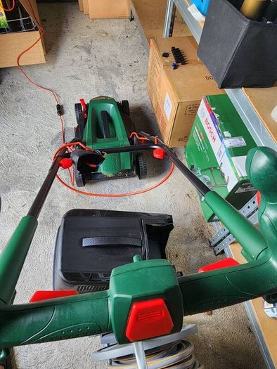 Bosch Universal Rotak 37-570 corded lawnmover