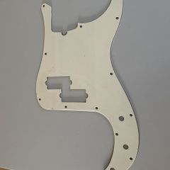fender bass plate
