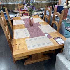 table and 5 chairs