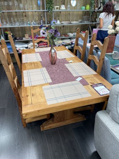 table and 5 chairs