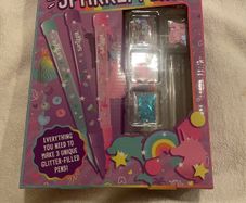 Create Your Own Sparkly Pens - Smiggle