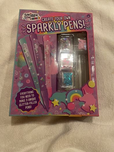 Create Your Own Sparkly Pens - Smiggle