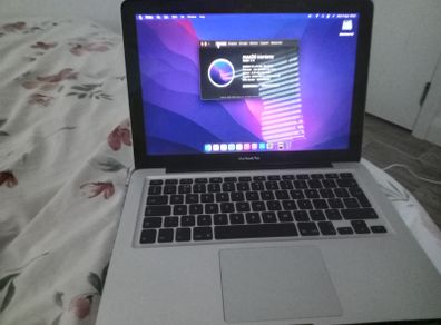 Apple MacBook Pro 13 inch Mid 2009 8GB RAM 320GB