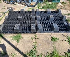 2 x Plastic Pallets