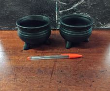 Ceramic Skillet 3 leg pot Ornaments