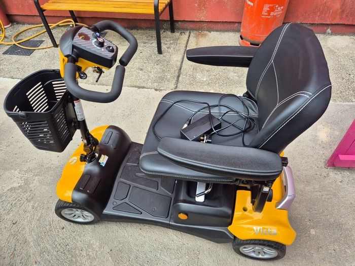 2025 Rascal Vista Mobility Scooter. Like New.