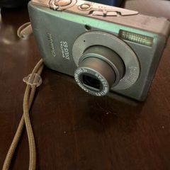 Cannon digital IXUS 65 with charger