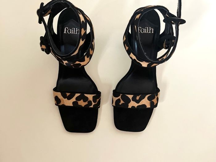 Fashion shoes