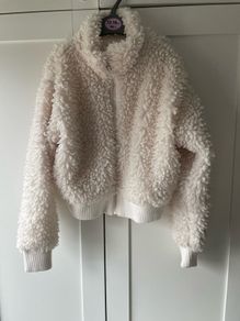 Cropped fleece fluffy cream jacket