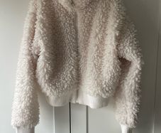 Cropped fleece fluffy cream jacket