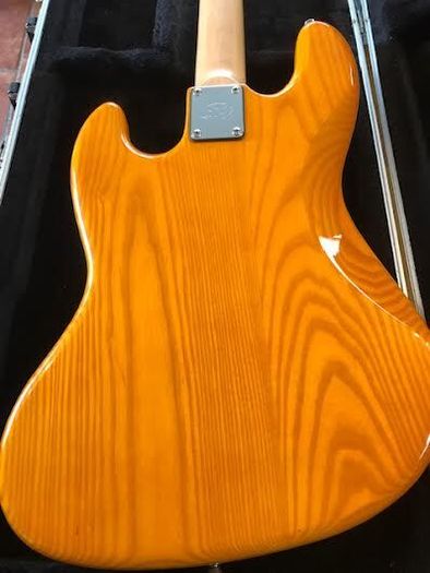 SX Fretless Jazz Bass