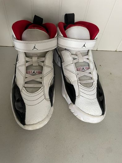 Nike Sky Jordan kids trainers runners size 2