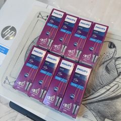 8 x Philips E14 LED Candle Bulbs 4W Daylight, Brand New