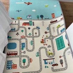Reversible play mat