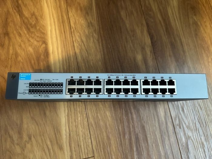 HP V1410-24 Switch