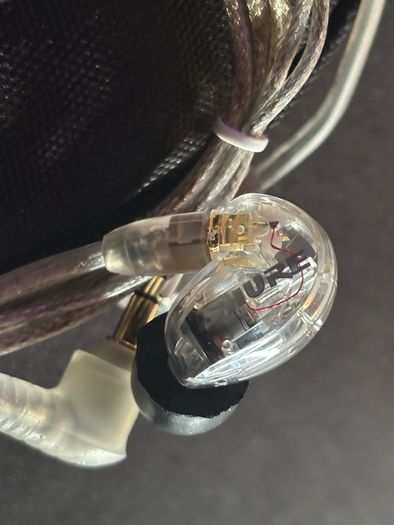 Shure se 215