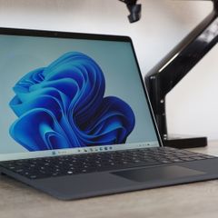 Surface Pro 9 | i5-1245U vPro | 120Hz PixelSense | Like New